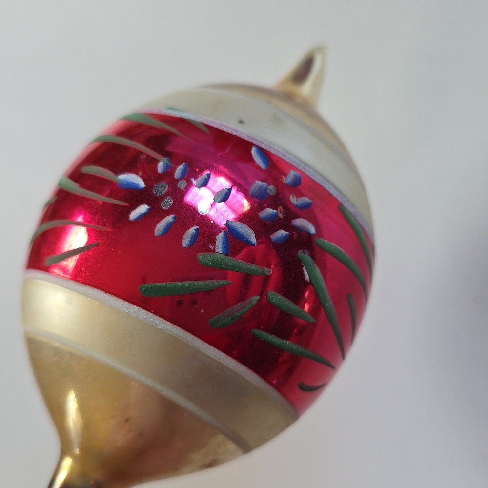 Vintage Holiday Ornament Set - Pink, Gold, Blue - 1950's - Picture 6 of 10